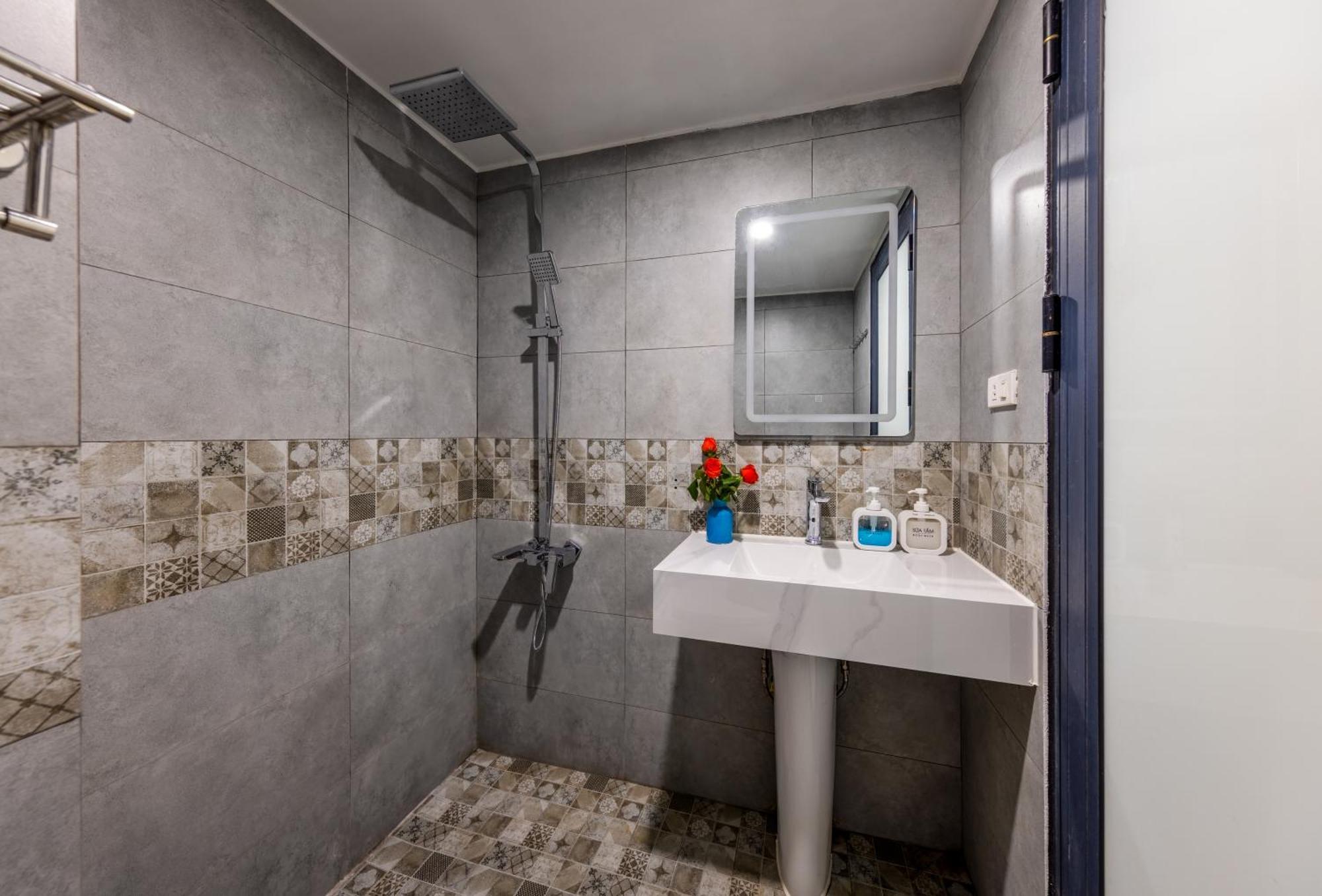 Hanoi Center View Hotel And Spa Экстерьер фото